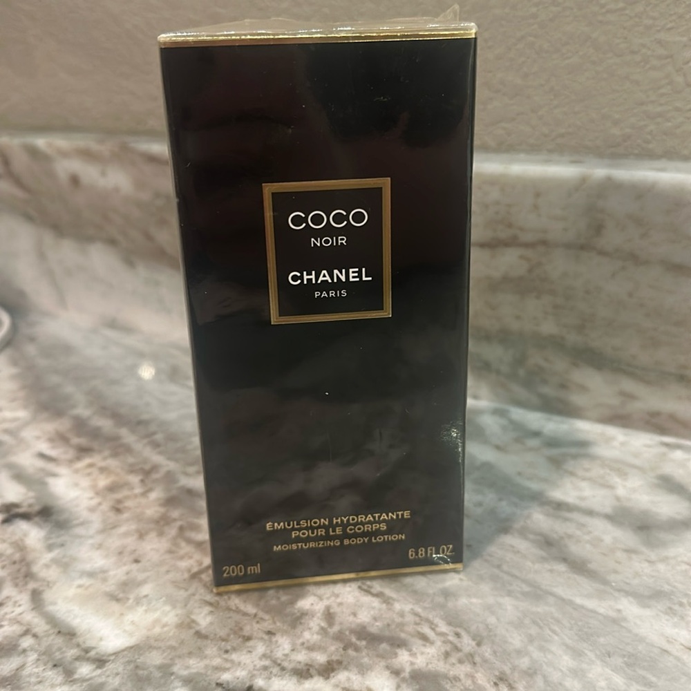 Chanel Coco Noir Moisturizing Body Lotion